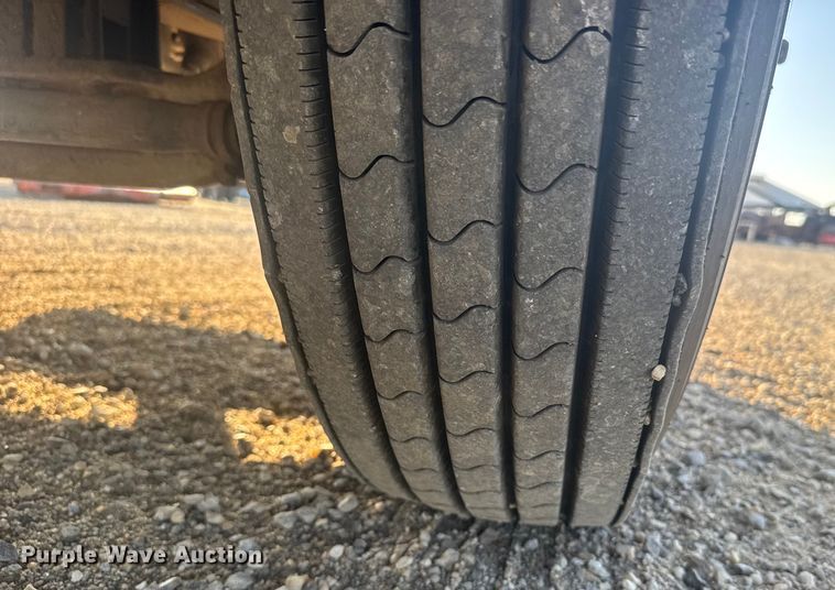 image for item ER2400 2006 Kenworth T800B winch truck