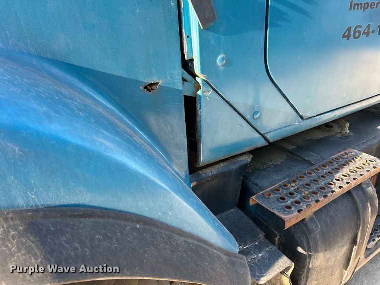 image for item ET3107 1998 International 2500 GLR dump truck