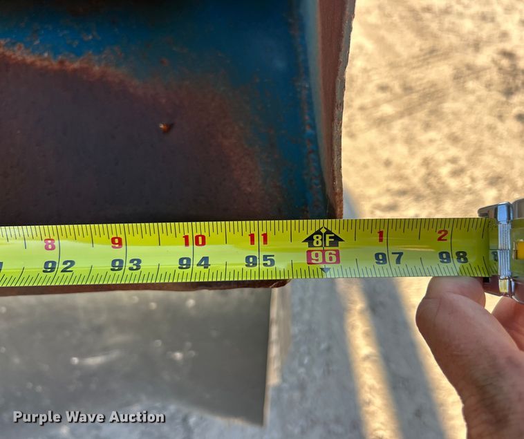 image for item ET3107 1998 International 2500 GLR dump truck