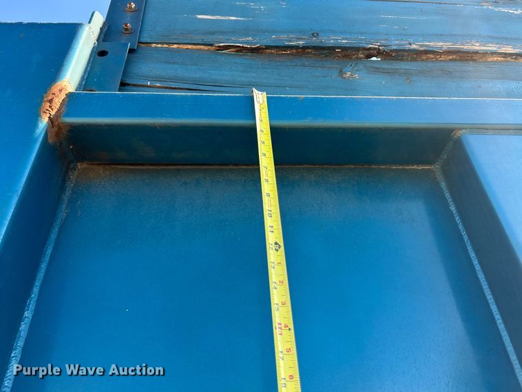 image for item ET3107 1998 International 2500 GLR dump truck