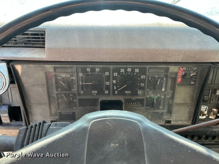 image for item ET3107 1998 International 2500 GLR dump truck