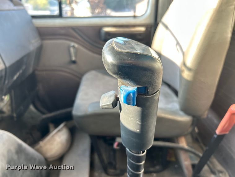 image for item ET3107 1998 International 2500 GLR dump truck