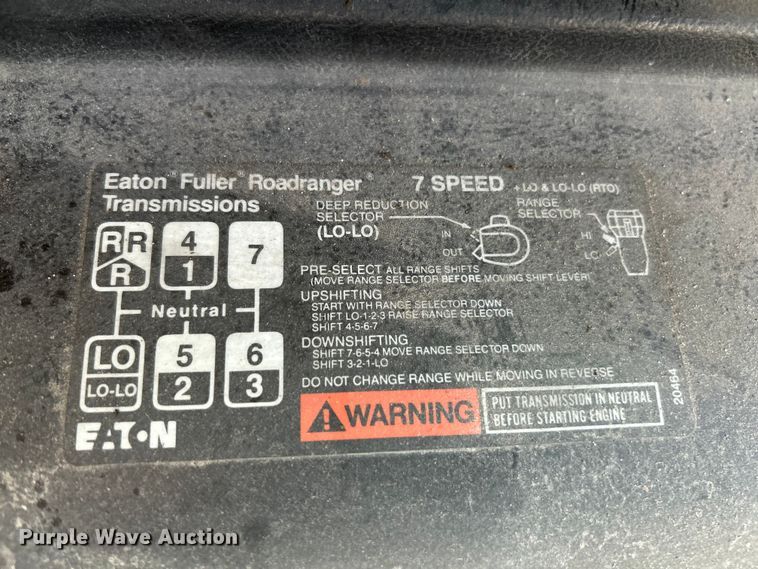 image for item ET3107 1998 International 2500 GLR dump truck