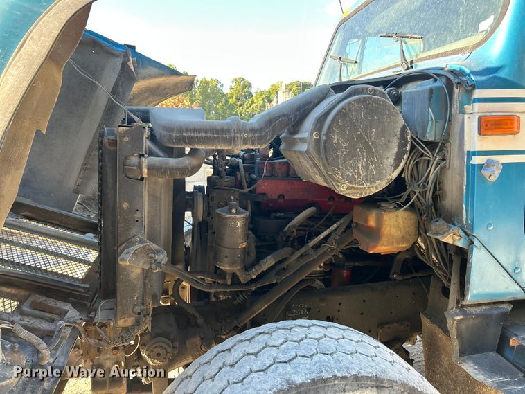 image for item ET3107 1998 International 2500 GLR dump truck