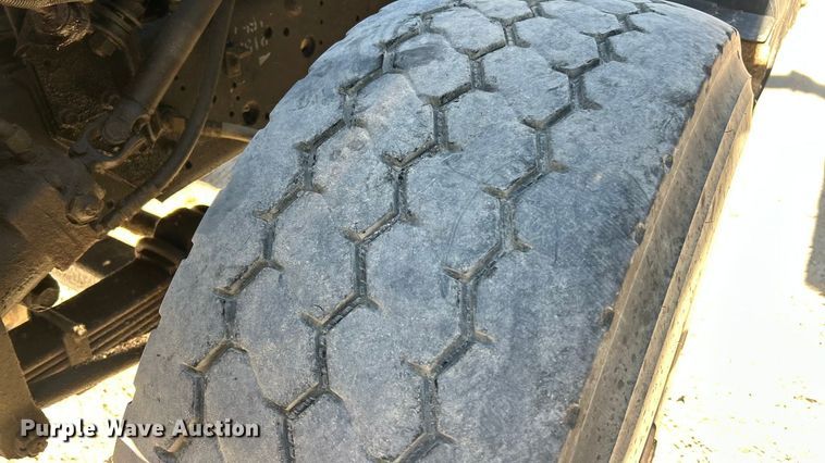 image for item ET3107 1998 International 2500 GLR dump truck