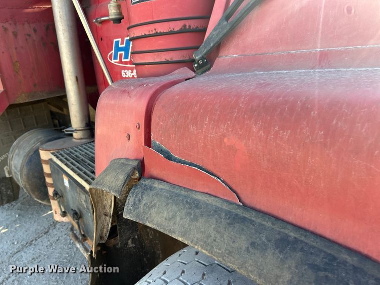 image for item ET3108 1995 Mack DM688S dump truck