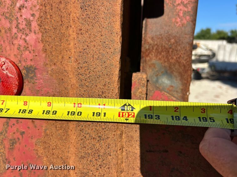 image for item ET3108 1995 Mack DM688S dump truck