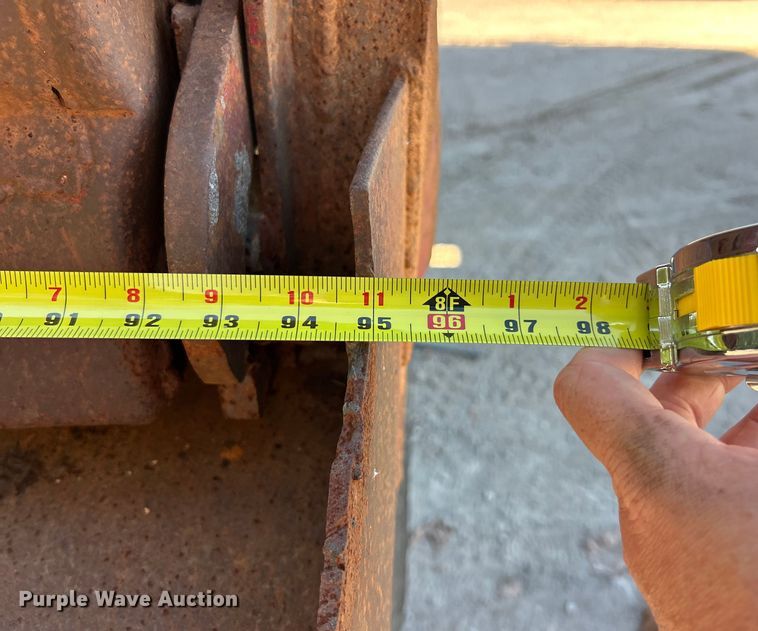 image for item ET3108 1995 Mack DM688S dump truck