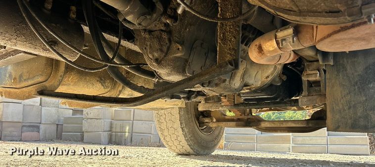 image for item ET3108 1995 Mack DM688S dump truck