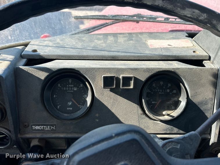 image for item ET3108 1995 Mack DM688S dump truck