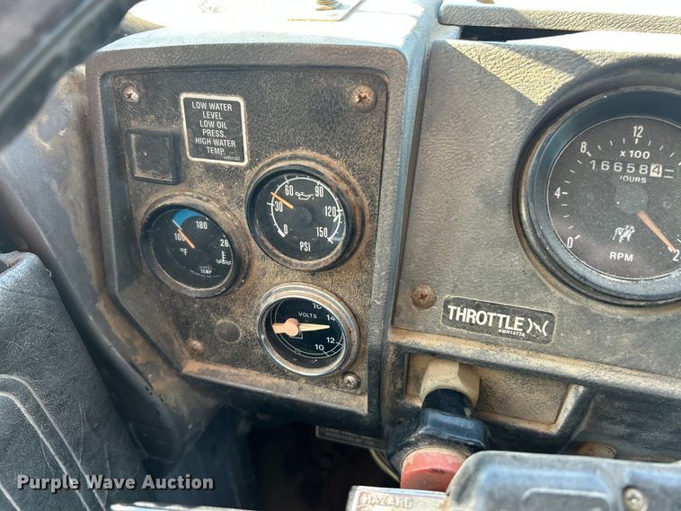 image for item ET3108 1995 Mack DM688S dump truck