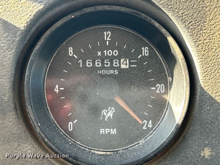 image for item ET3108 1995 Mack DM688S dump truck