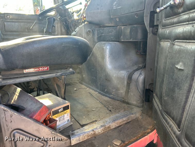 image for item ET3108 1995 Mack DM688S dump truck