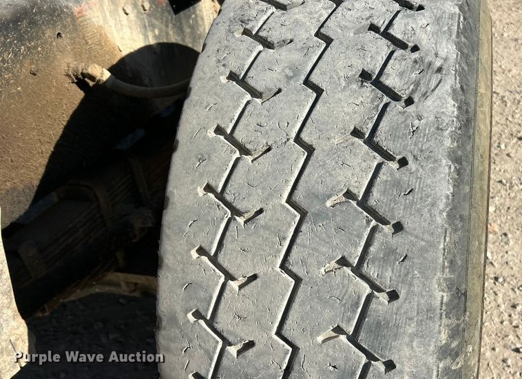 image for item ET3108 1995 Mack DM688S dump truck