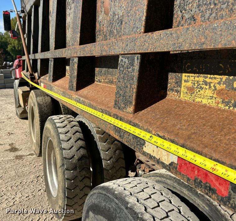 image for item ET3109 1999 International Paystar 5000 dump truck