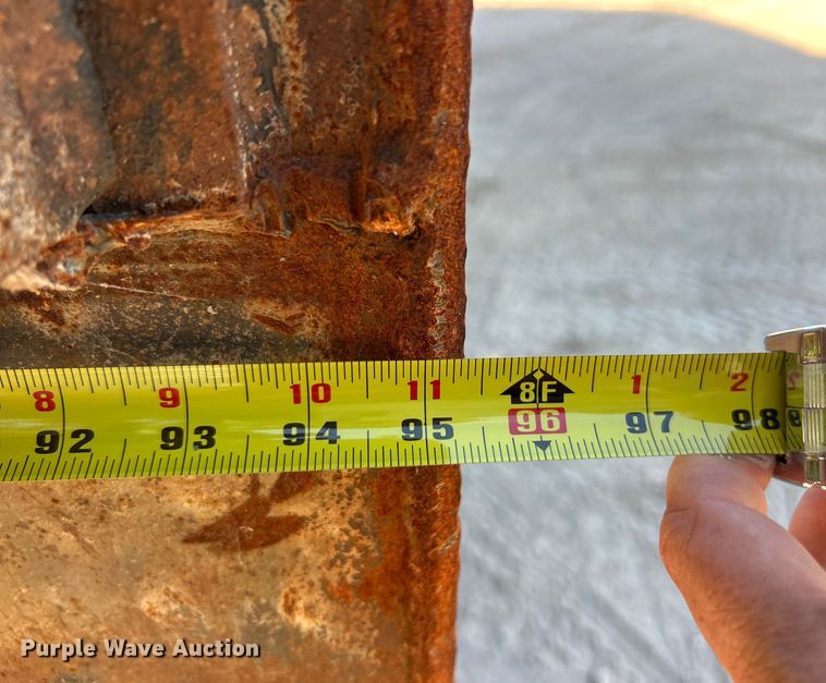 image for item ET3109 1999 International Paystar 5000 dump truck