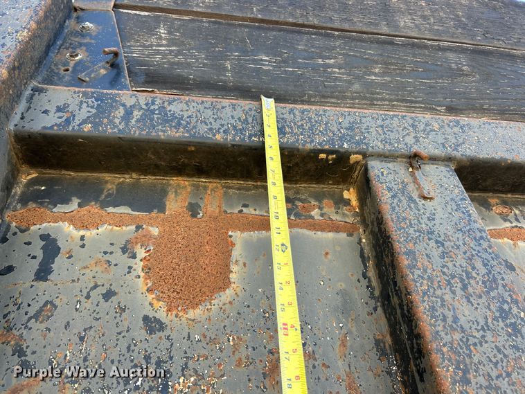 image for item ET3109 1999 International Paystar 5000 dump truck