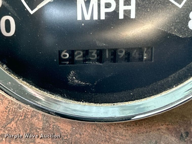 image for item ET3109 1999 International Paystar 5000 dump truck