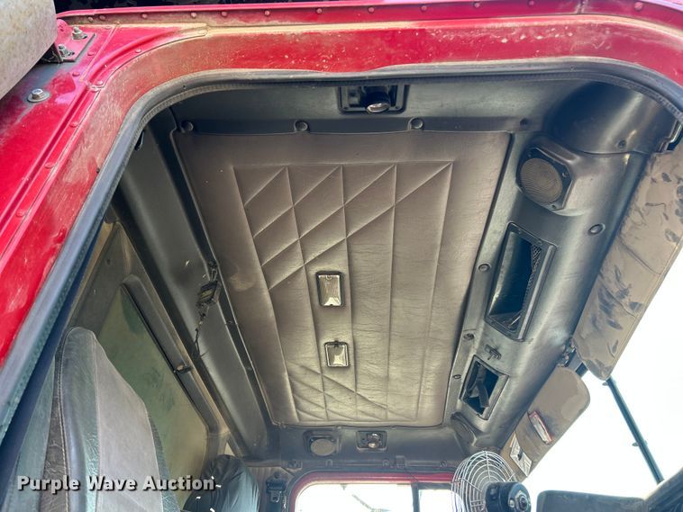 image for item ET3109 1999 International Paystar 5000 dump truck