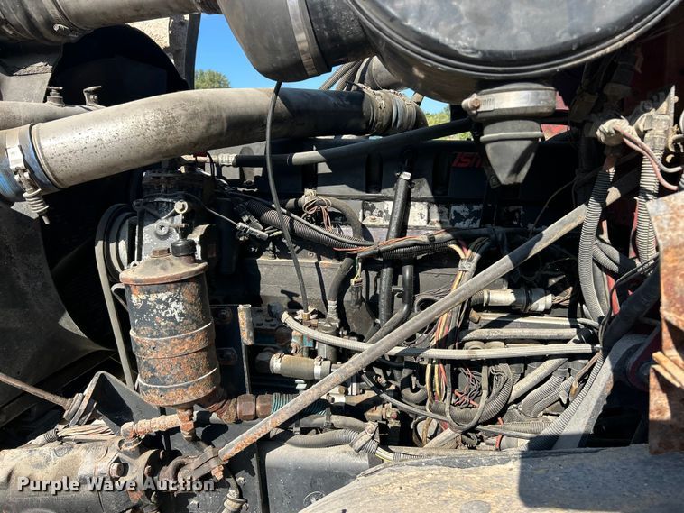 image for item ET3109 1999 International Paystar 5000 dump truck