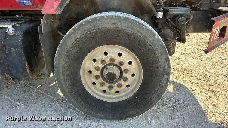 image for item ET3109 1999 International Paystar 5000 dump truck