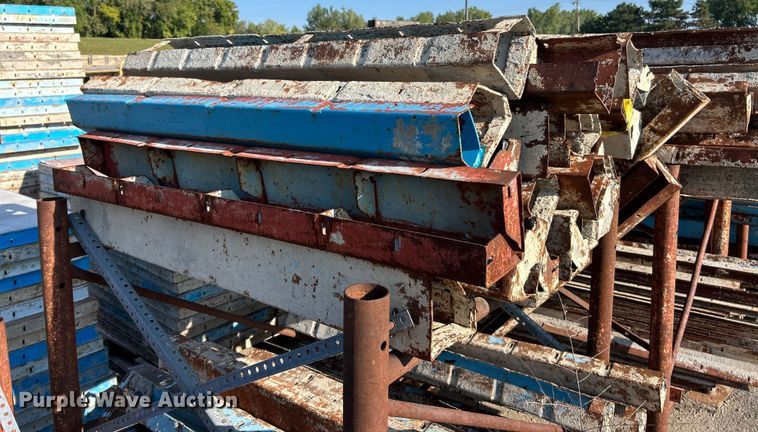 image for item ET3121 Symons concrete forms