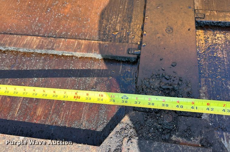 image for item ET3124 2014 Lee-Boy 8500T paver