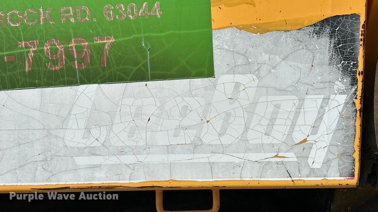 image for item ET3124 2014 Lee-Boy 8500T paver