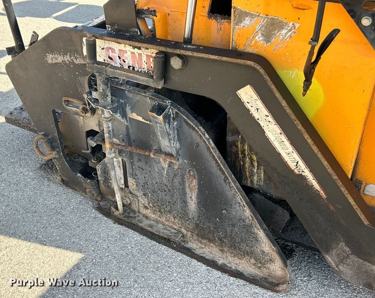 image for item ET3124 2014 Lee-Boy 8500T paver