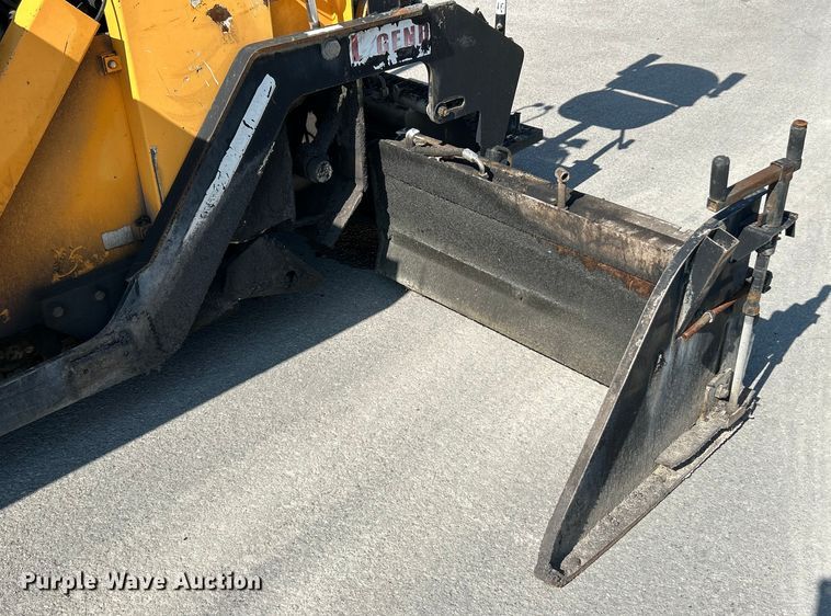 image for item ET3124 2014 Lee-Boy 8500T paver