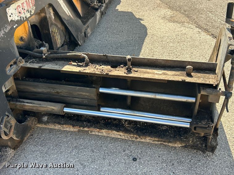 image for item ET3124 2014 Lee-Boy 8500T paver