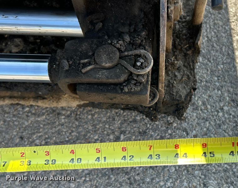 image for item ET3124 2014 Lee-Boy 8500T paver