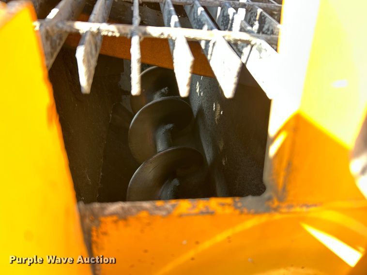 image for item ET3124 2014 Lee-Boy 8500T paver