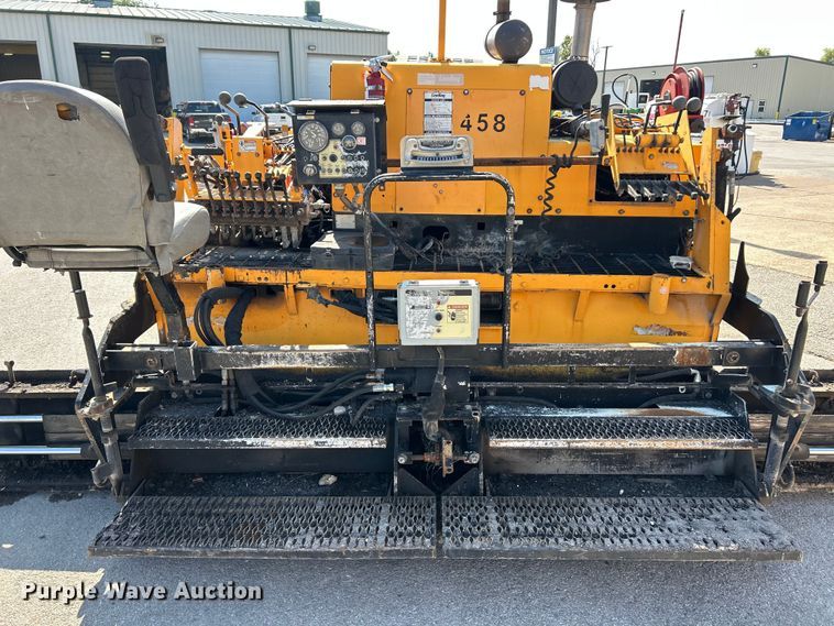 image for item ET3124 2014 Lee-Boy 8500T paver