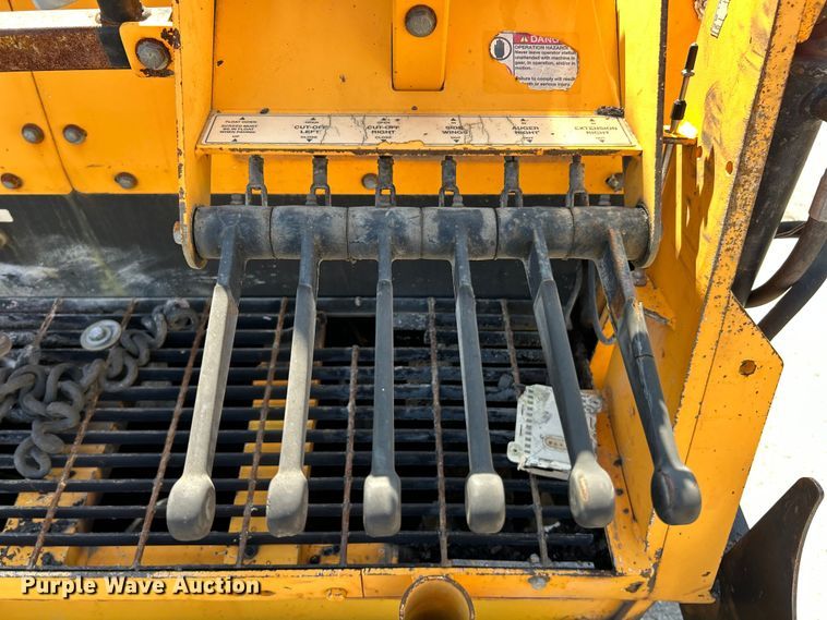 image for item ET3124 2014 Lee-Boy 8500T paver