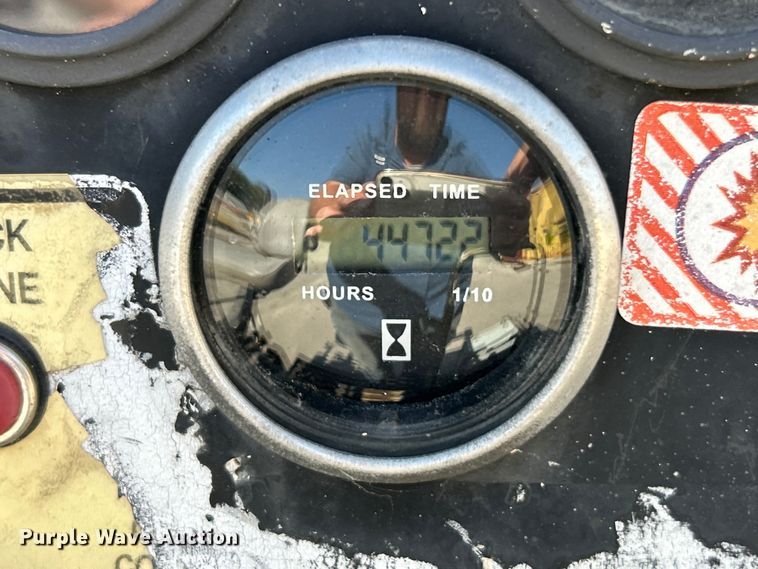 image for item ET3124 2014 Lee-Boy 8500T paver