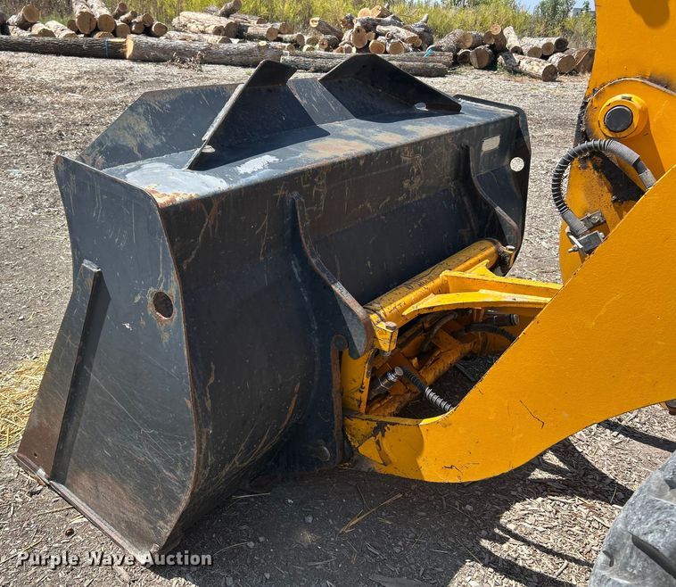 image for item ET3126 2000 JCB 407 wheel loader