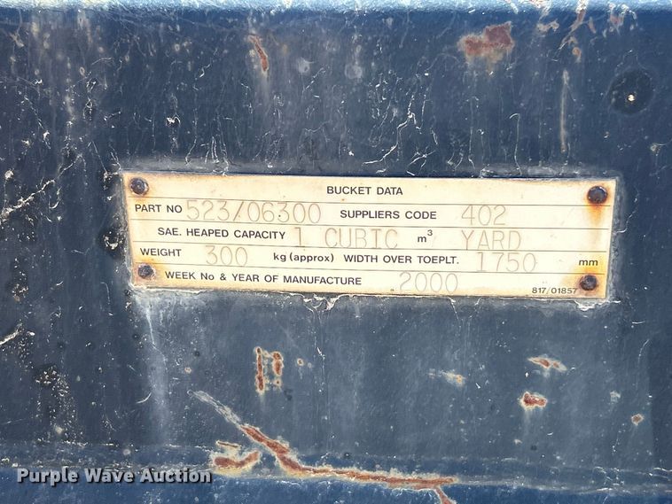 image for item ET3126 2000 JCB 407 wheel loader