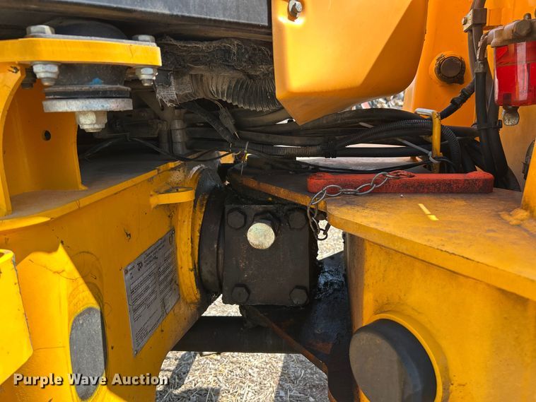 image for item ET3126 2000 JCB 407 wheel loader
