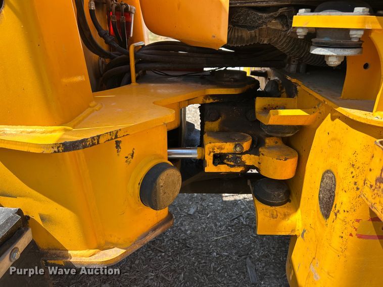 image for item ET3126 2000 JCB 407 wheel loader