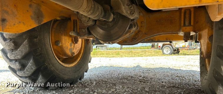image for item ET3126 2000 JCB 407 wheel loader