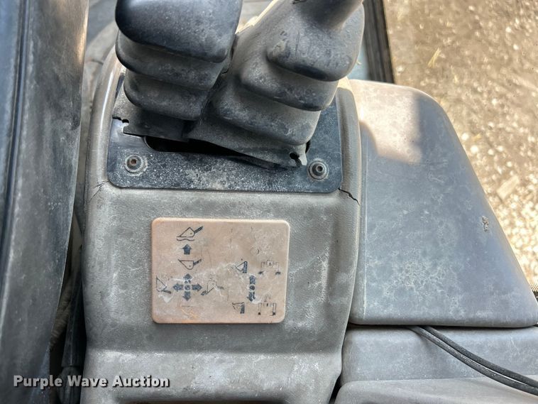 image for item ET3126 2000 JCB 407 wheel loader