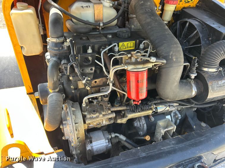 image for item ET3126 2000 JCB 407 wheel loader