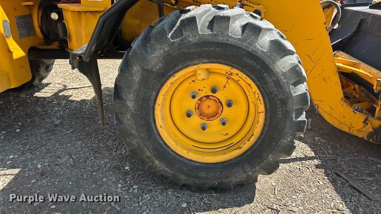 image for item ET3126 2000 JCB 407 wheel loader