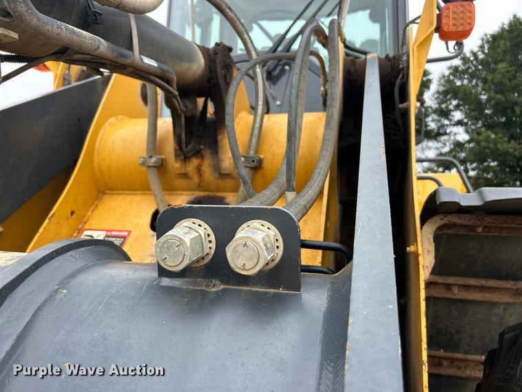 image for item ET3132 2018 John Deere 444K wheel loader