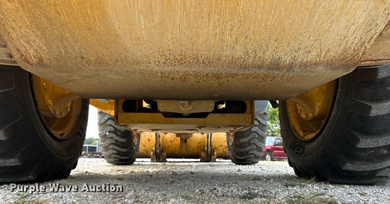 image for item ET3132 2018 John Deere 444K wheel loader