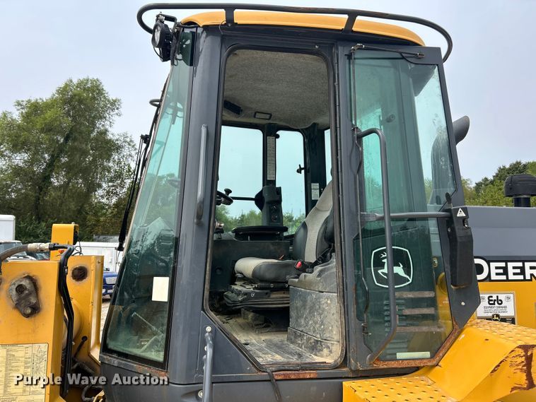 image for item ET3132 2018 John Deere 444K wheel loader