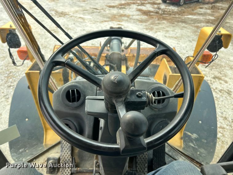 image for item ET3132 2018 John Deere 444K wheel loader