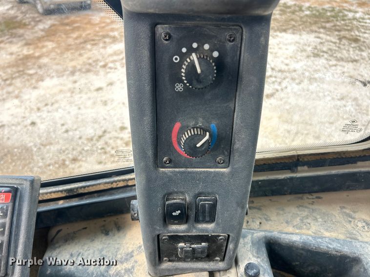 image for item ET3132 2018 John Deere 444K wheel loader