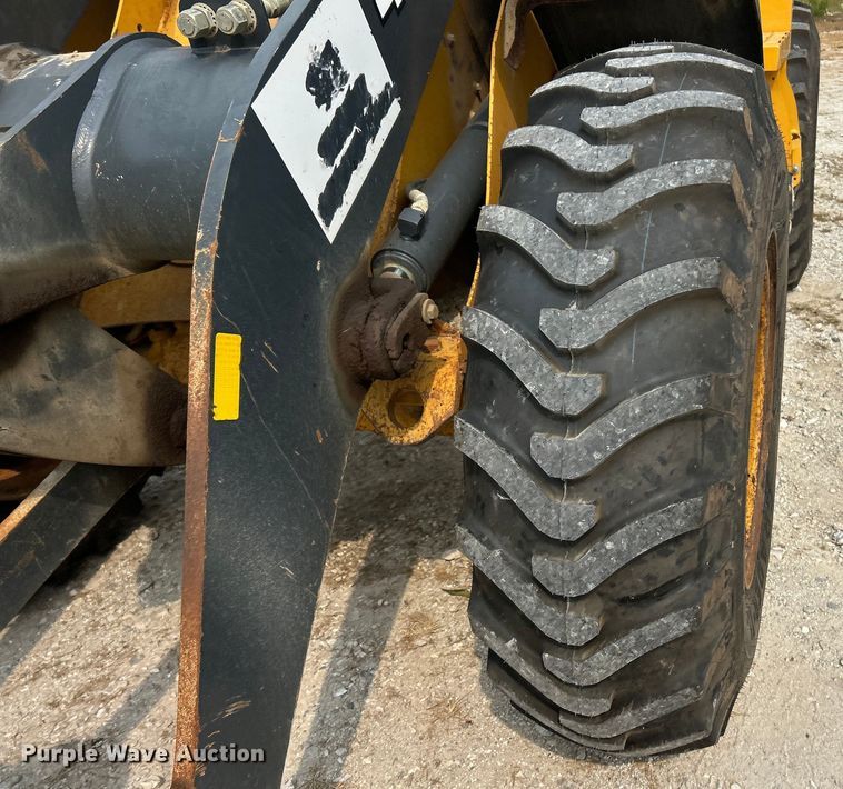 image for item ET3132 2018 John Deere 444K wheel loader